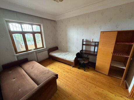 Сдаётся 2-комнатная квартира в старом фонде, Yeni Günəşli, 60 м², 450 AZN/мес, фото 5 / 12