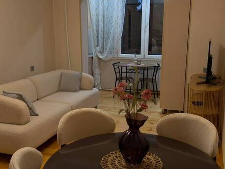 2 otaqlı mənzil, 40 m², 8-ci mikrorayon, 850 AZN