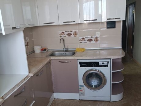 Azadlıq Prospektidə 4 otaqlı köhnə tikili mənzil kirayə verilir, 100 m², 200 AZN/ay, şəkil 3 / 7