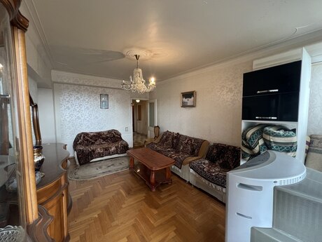Kubinkada 4 otaqlı köhnə tikili mənzil satılır, 110 m², 280 000 AZN, şəkil 4 / 12