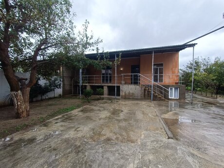 Kürdəxanıda 4 otaqlı həyət evi satılır, 230 m², 97 000 AZN, şəkil 2 / 12
