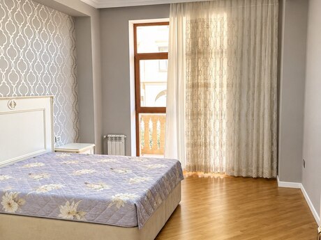 3 otaqlı mənzil, 126 m², Mərkəzi Bulvar küçəsi, 2 000 AZN