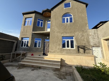 7 otaq · 210 m²