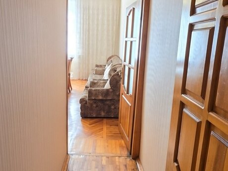 3-room old-build apartment for rent in 28 May, 80 m², 799 AZN/mo, photo 3 / 10