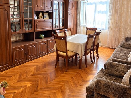 3-room old-build apartment for rent in 28 May, 80 m², 799 AZN/mo, photo 2 / 10