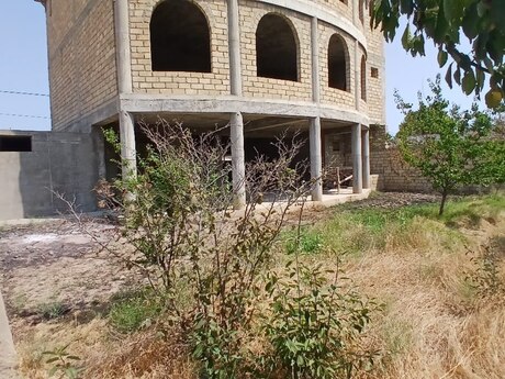 Novxanıda 9 otaqlı həyət evi satılır, 385 m², 190 000 AZN, şəkil 2 / 12
