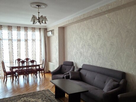 2 otaqlı mənzil, 92 m², Əliyar Əliyev küçəsi, 257 000 AZN