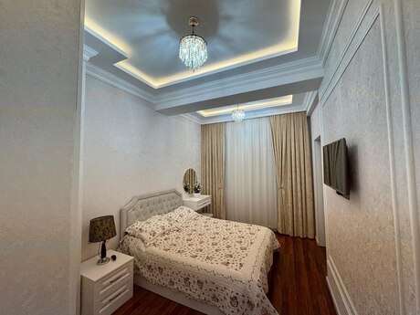 Grand Plaza kompleksində 2 otaqlı yeni tikili mənzil kirayə verilir, 50 m², 950 AZN/ay, şəkil 2 / 9
