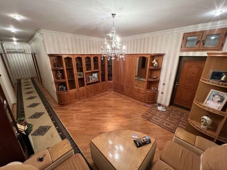 Şah İsmayıl Xətaidə 3 otaqlı köhnə tikili mənzil kirayə verilir, 171 m², 1 500 AZN/ay, şəkil 4 / 12