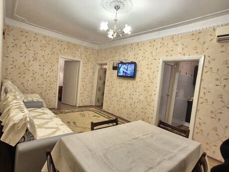 Сдаётся 2-комнатная квартира в старом фонде, Memar Əcəmi, 55 м², 600 AZN/мес, фото 3 / 9