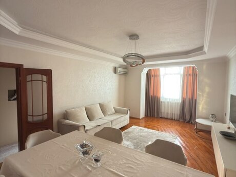 Продаётся 3-комнатная квартира в старом фонде, Biləcəri, 83 м², 136 000 AZN, фото 2 / 12