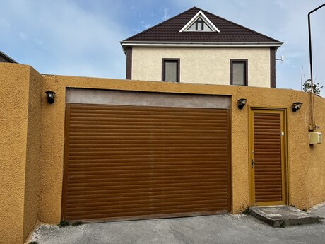 5 otaq · 240 m² · 1/1 mərtəbə, Buzovna