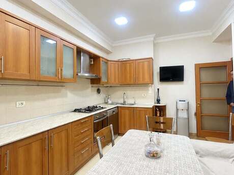 Продаётся 2-комнатная квартира в новостройке, 20 Yanvar, 106 м², 270 000 AZN, фото 2 / 12