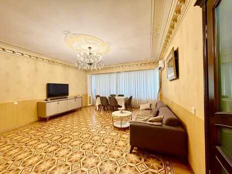 4 otaq · 120 m² · 6/9 mərtəbə, Elmlər Akademiyası