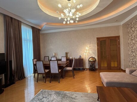 3 rooms · 175 m² · floor 9/12, İnşaatçılar prospekti