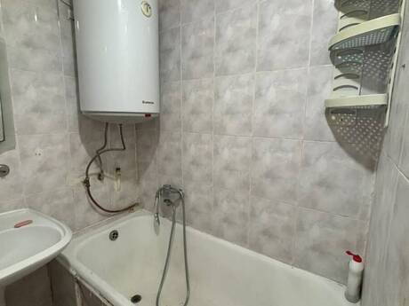 Gənclikdə 1 otaqlı köhnə tikili mənzil kirayə verilir, 35 m², 550 AZN/ay, şəkil 2 / 12