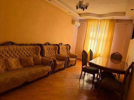2 otaqlı mənzil, 62 m², İnşaatçılar, 650 AZN