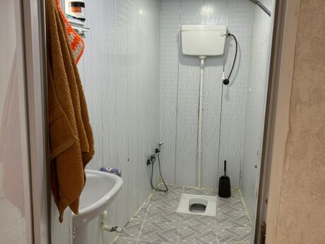 Balaxanıda 4 otaqlı həyət evi satılır, 200 m², 85 000 AZN, şəkil 5 / 8