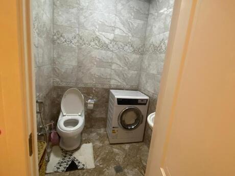 3-room new-build apartment for rent in Gənclik, 134 m², 1 390 AZN/mo, photo 4 / 12