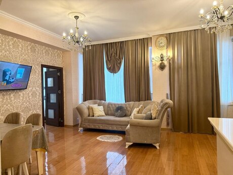 2 otaqlı mənzil, 70 m², Avtovağzal, 186 000 AZN
