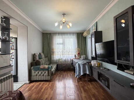 Qaraçuxurda 3 otaqlı köhnə tikili mənzil satılır, 60 m², 137 000 AZN, şəkil 2 / 12