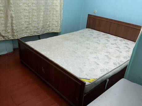 Продаётся 3-комнатная квартира в старом фонде, Lökbatan, 54 м², 109 500 AZN, фото 2 / 5