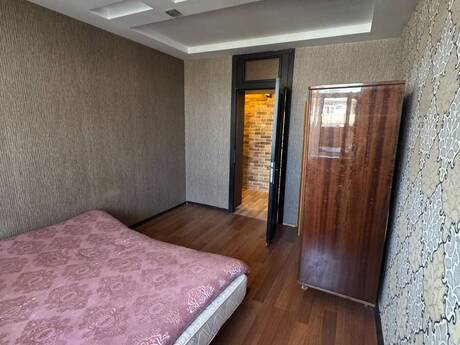 Bakıxanovda 3 otaqlı köhnə tikili mənzil satılır, 85 m², 193 000 AZN, şəkil 2 / 12