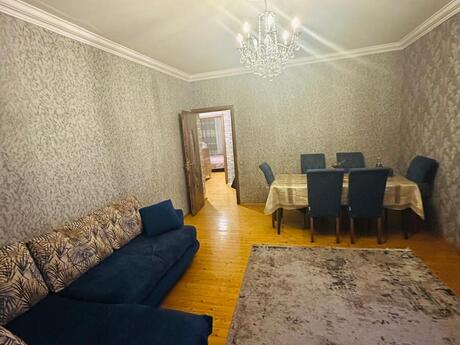 Bakıxanovda 2 otaqlı köhnə tikili mənzil satılır, 60 m², 160 000 AZN, şəkil 2 / 12