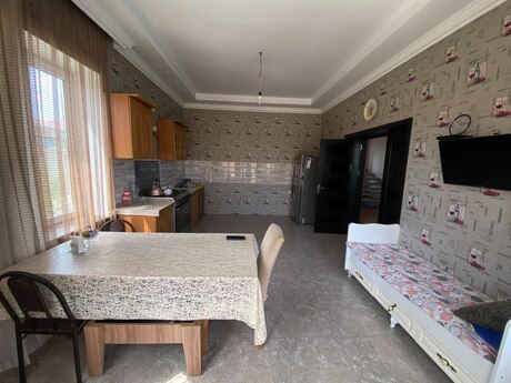 Maştağada 7 otaqlı həyət evi satılır, 400 m², 150 000 AZN, şəkil 2 / 12