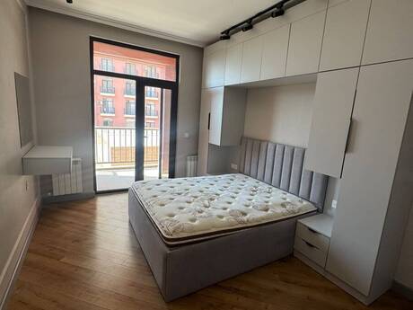 1-room new-build apartment for rent in West Town residence, 85 m², 900 AZN/mo, photo 4 / 6