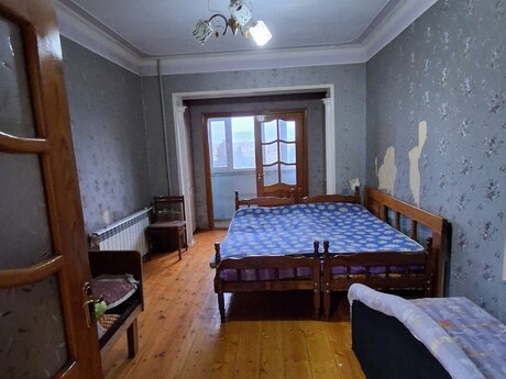Qaraçuxurda 2 otaqlı köhnə tikili mənzil kirayə verilir, 55 m², 350 AZN/ay, şəkil 5 / 12