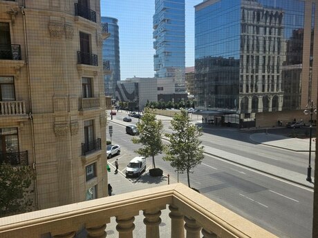 2 otaqlı mənzil, 70 m², Şah İsmayıl Xətai, 1 300 AZN