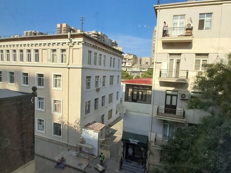 1 otaq · 20 m² · 4/5 mərtəbə, 28 May