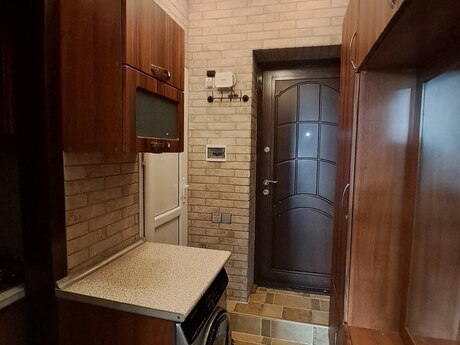 28 Mayda 1 otaqlı köhnə tikili mənzil kirayə verilir, 20 m², 500 AZN/ay, şəkil 2 / 6