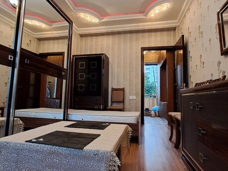 28 Mayda 1 otaqlı köhnə tikili mənzil kirayə verilir, 20 m², 500 AZN/ay, şəkil 5 / 6