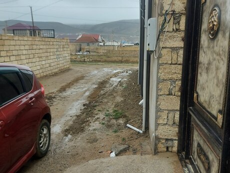 3 otaq · 80 m² · 1/1 mərtəbə, Qobu