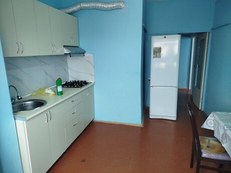 Abşeronda 2 otaqlı köhnə tikili mənzil kirayə verilir, 50 m², 350 AZN/ay, şəkil 5 / 12