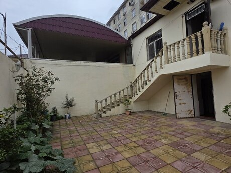 Gənclikdə 5 otaqlı həyət evi satılır, 180 m², 90 000 AZN, şəkil 2 / 12