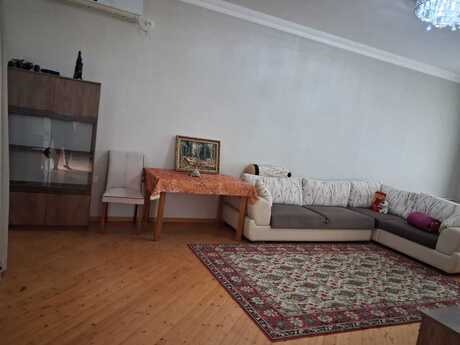 4 otaq · 200 m² · 1/1 mərtəbə, Badamdar