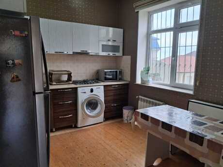 Badamdarda 4 otaqlı həyət evi kirayə verilir, 200 m², 1 300 AZN/ay, şəkil 5 / 12