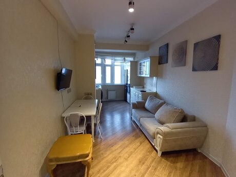 8-ci mikrorayonda 2 otaqlı yeni tikili mənzil kirayə verilir, 60 m², 700 AZN/ay, şəkil 3 / 10
