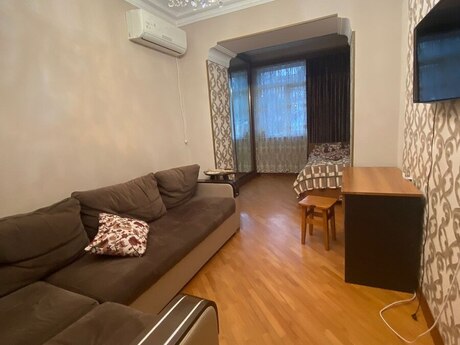 3-room old-build apartment for rent in Elmlər Akademiyası, 75 m², 800 AZN/mo, photo 5 / 10