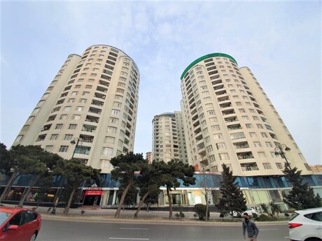 4-комн. · 221 m² · 10/18 этаж, Səməd Vurğun