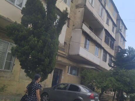 4 otaq · 85 m² · 1/5 mərtəbə, Bakıxanov