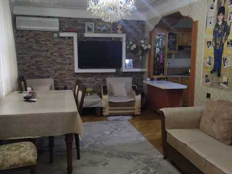 Bakıxanovda 4 otaqlı köhnə tikili mənzil satılır, 85 m², 167 000 AZN, şəkil 2 / 12