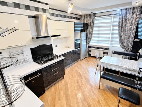 Şah İsmayıl Xətaidə 3 otaqlı yeni tikili mənzil kirayə verilir, 135 m², 1 300 AZN/ay, şəkil 4 / 12
