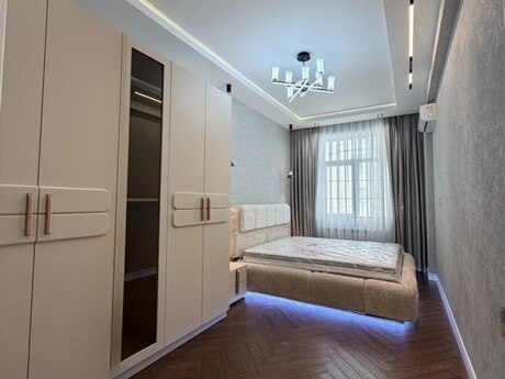 Сдаётся 2-комнатная квартира в новостройке, Elmlər Akademiyası, 70 м², 1 500 AZN/мес, фото 4 / 7
