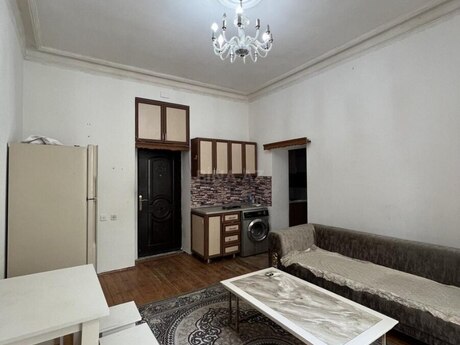 Nəriman Nərimanovda 2 otaqlı köhnə tikili mənzil kirayə verilir, 30 m², 550 AZN/ay, şəkil 2 / 7