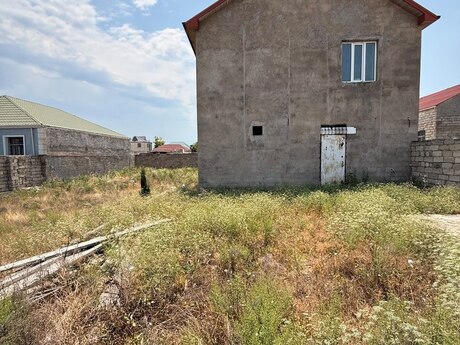 4 otaq · 200 m²