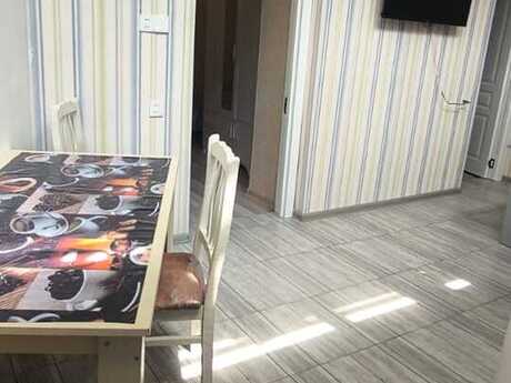 Sahildə 3 otaqlı köhnə tikili mənzil kirayə verilir, 70 m², 1 000 AZN/ay, şəkil 2 / 12